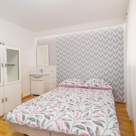 Pod Roza Wiatrow Apartment Kolobrzeg Bagian luar foto