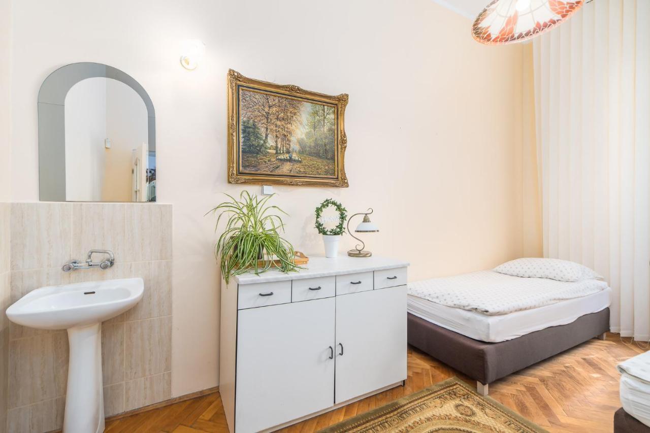 Pod Roza Wiatrow Apartment Kolobrzeg Bagian luar foto
